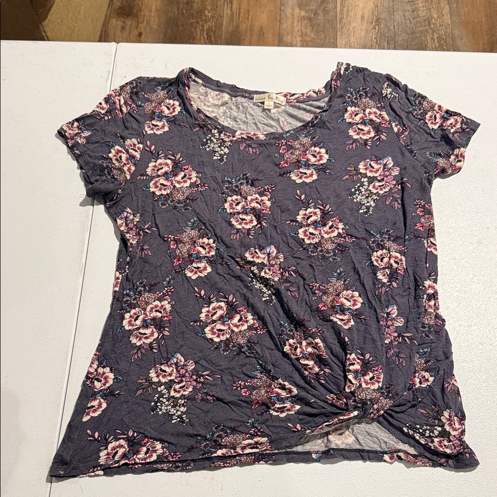 Nine Britton Navy Floral Short Sleeve Top